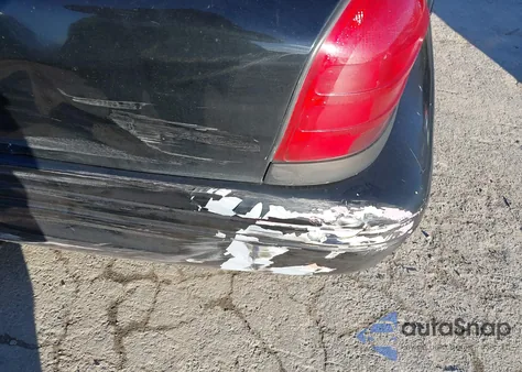 2010 Ford Crown Victoria Police/Police Interceptor z USA, uszkodzony, nr VIN 2FABP7BV5AX142276